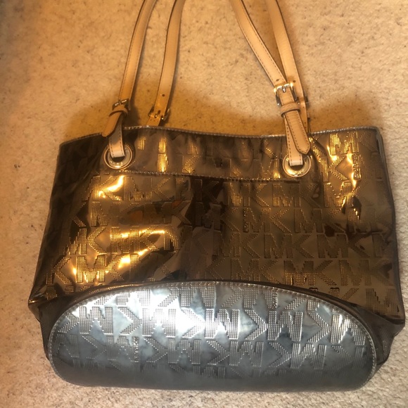 Michael Kors metallic tote - Picture 4 of 4